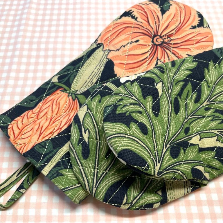 Digitize Your Own Oven Mitts