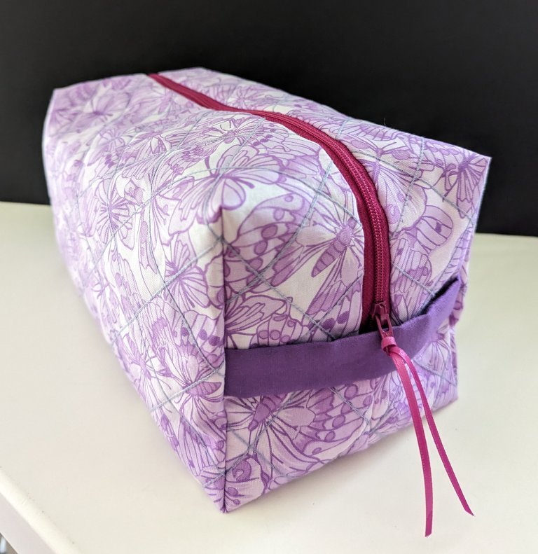 Craft the Perfect Gift: Create a Stylish Lined Boxy Bag