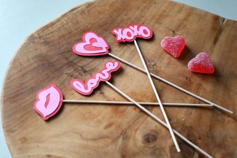 Valentine Cupcake Toppers