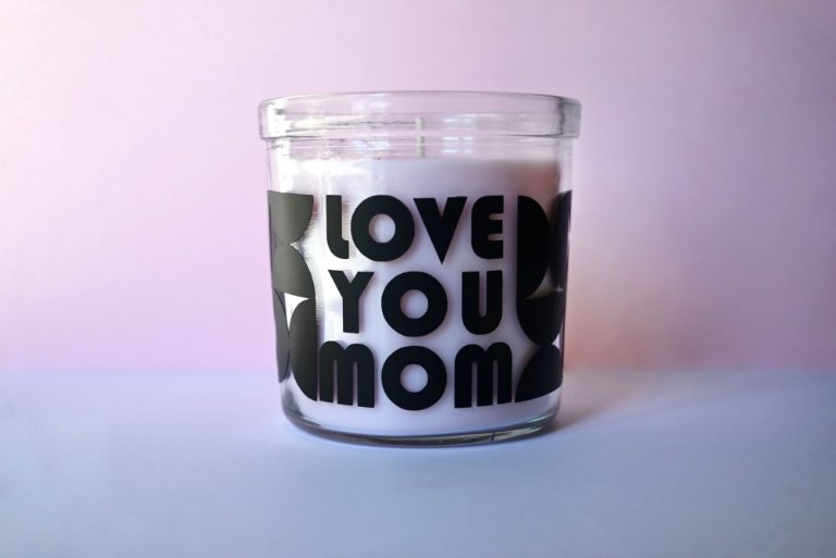 Candle Jar Décor: A Heartfelt Gift for Mom
