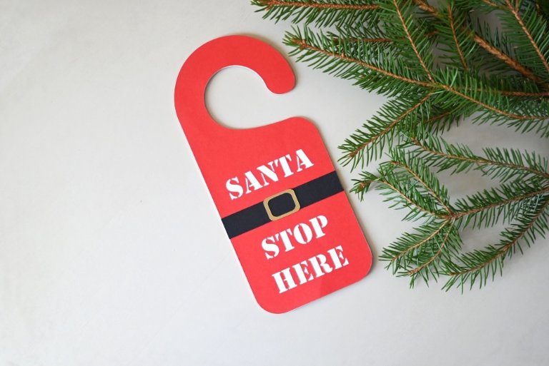 Santa Stop Here Door Sign: Festive & Fun Holiday Decor