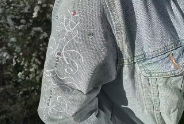 Upcycle a Jeans Jacket with Combined Designs