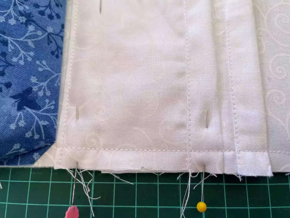 Quilt-class-mug-carrier-step21-pockets-pinned-and-stitched.jpg